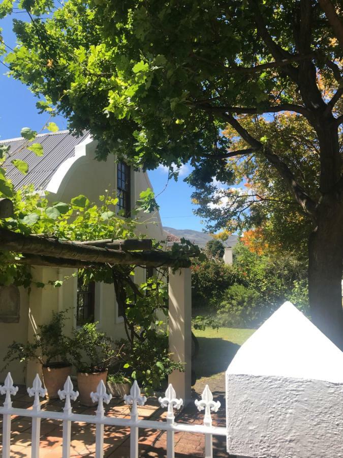 Holiday home Chinta With Inverter For Outages Hermanus